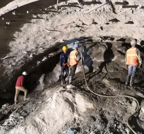 荆州隧道拱顶带模注浆料，微膨胀注浆料的特点及施工工艺